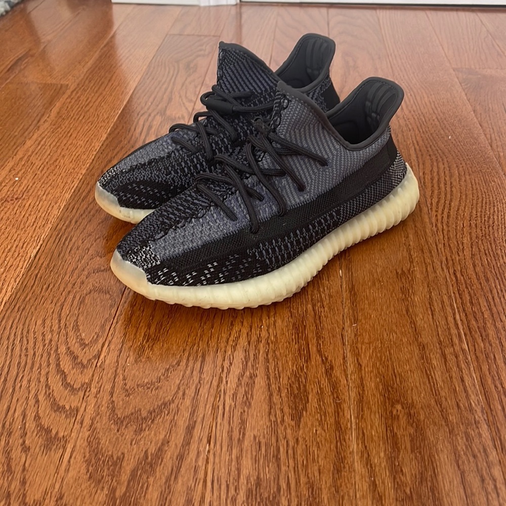 Yeezy Men’s Carbon V2